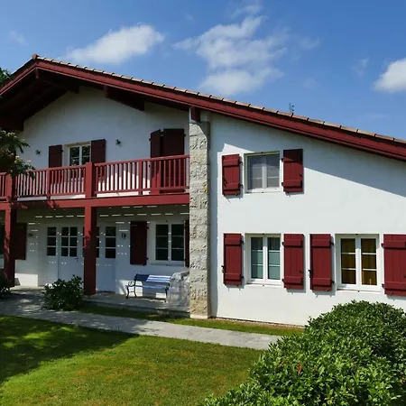 Baskoparadis I Eco-gites I Calme I Vue I Anes I Jardin I Montagne I Nature Appartement